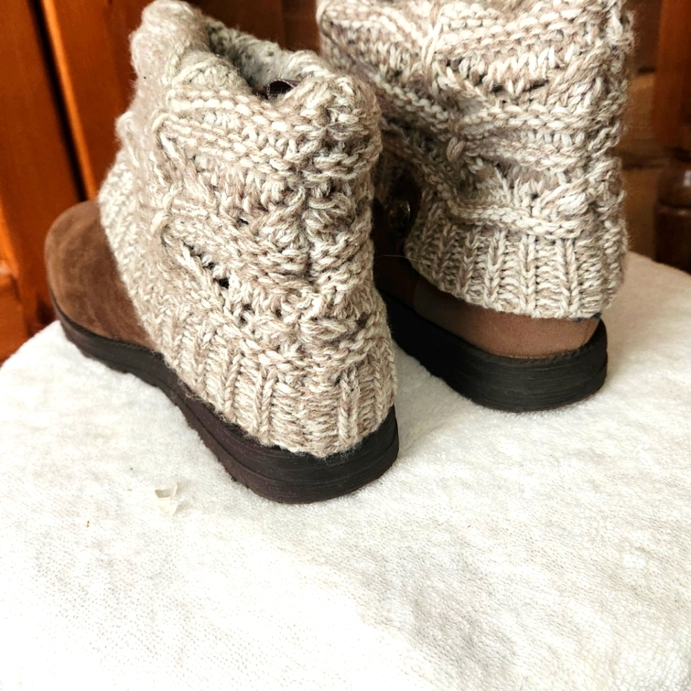 Mukluk Brown Suede Boots with Knit Cuff- Womens Size 7 - Picture 6 of 9